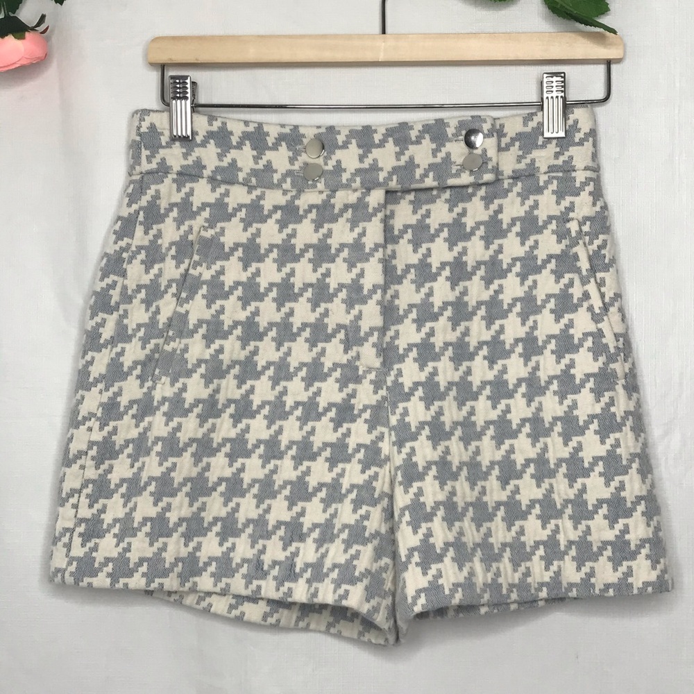 Zara Basic Women White Houndstooth High Waisted Short, S